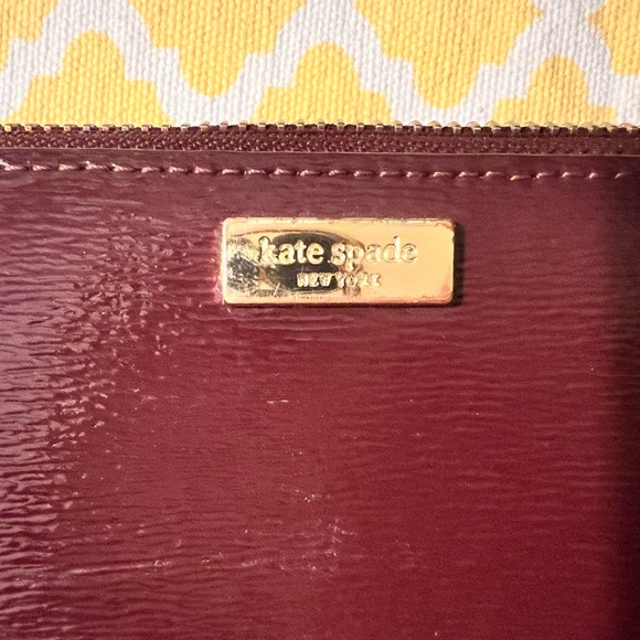 Kate Spade patent wallet - Picture 1 of 4